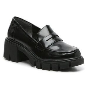 Crown Vintage Sage Penny Loafer Sz. 9.5M NEW